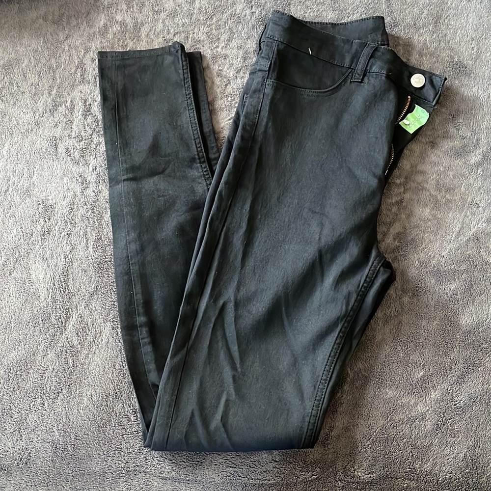 Women’s Black Skinny Jean